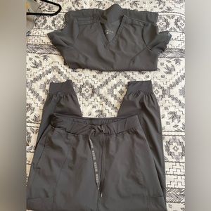 Med couture Peaches scrub set